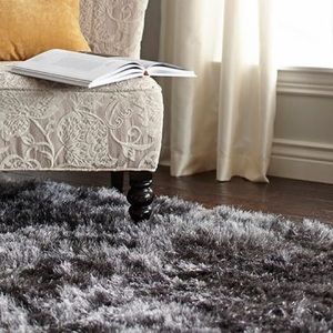 SOLD 💞Silver/Gray Shag Rug from Pier One ✨